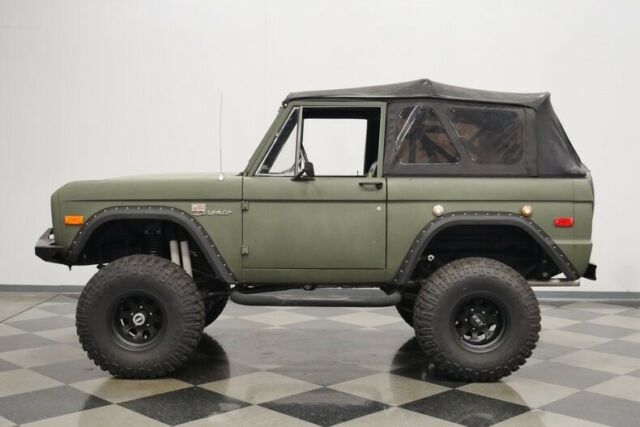 Ford Bronco 1973 image number 2