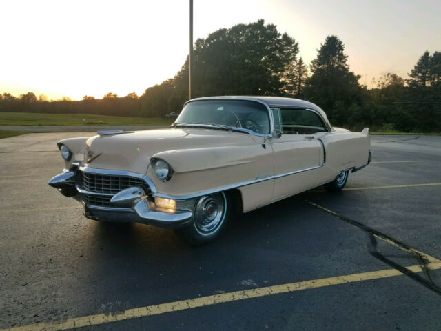 Cadillac DeVille 1955 image number 5