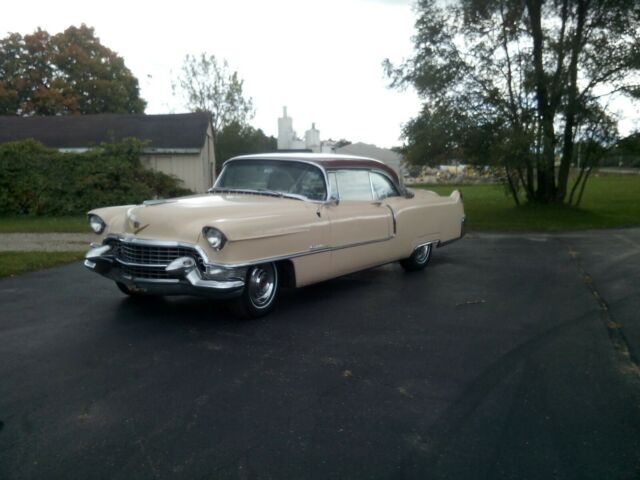 Cadillac DeVille 1955 image number 9