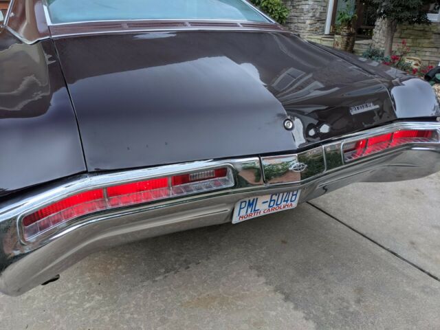 Buick Riviera 1969 image number 10