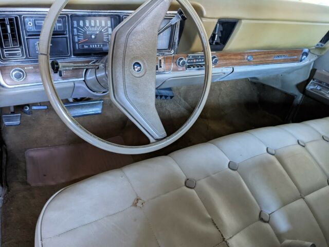 Buick Riviera 1969 image number 17
