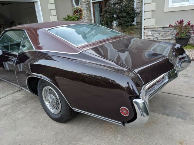 Buick Riviera 1969 image number 9