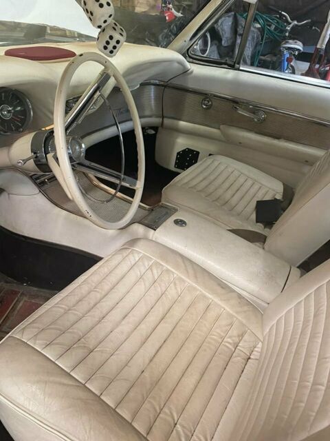 Ford Thunderbird 1961 image number 17