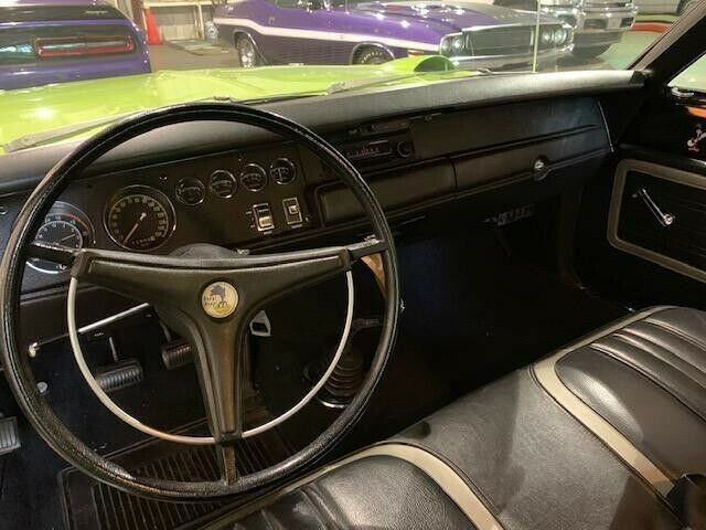 Plymouth Road Runner 1970 image number 1