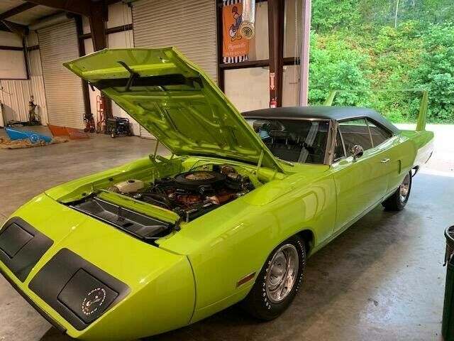 Plymouth Road Runner 1970 image number 26
