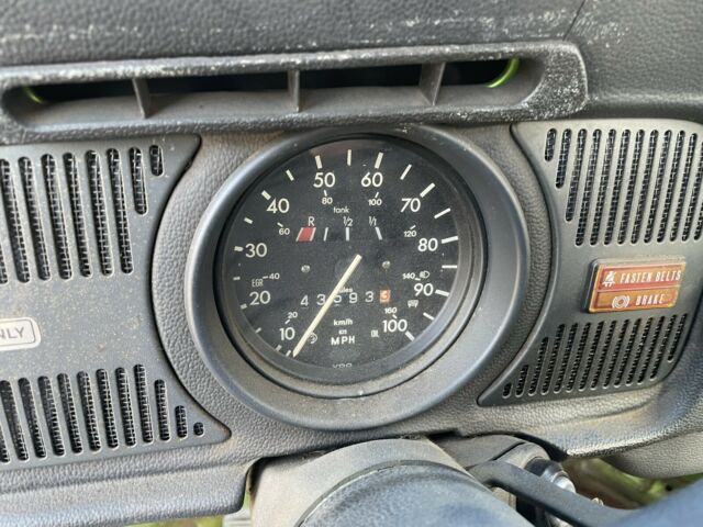 Volkswagen Beetle 1977 image number 36