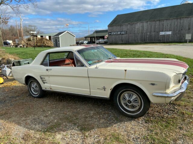 Ford Mustang 1966 image number 14