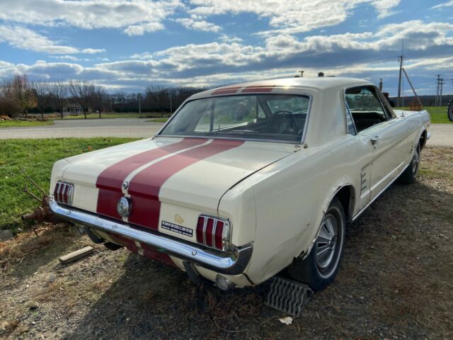 Ford Mustang 1966 image number 15