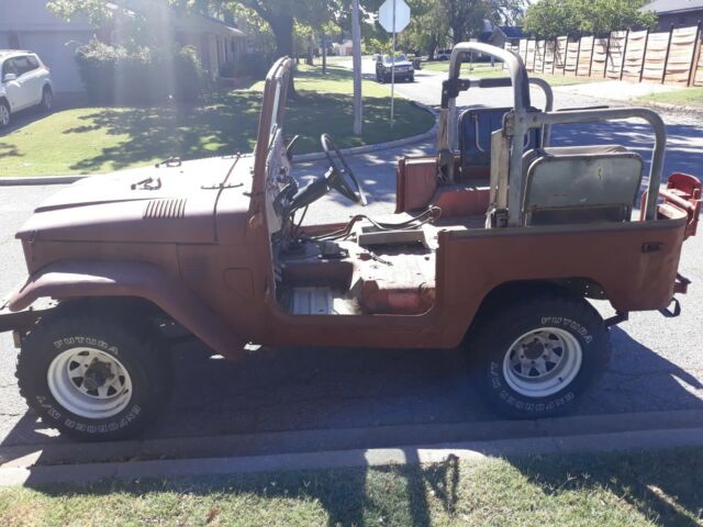 Toyota Land Cruiser 1979 image number 3