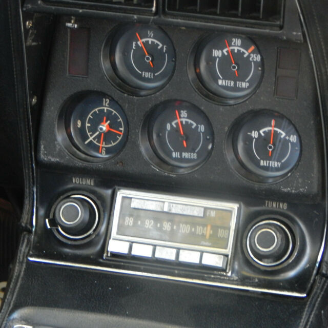 Chevrolet Corvette 1972 image number 31