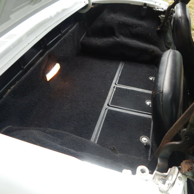 Chevrolet Corvette 1972 image number 32