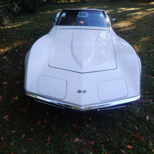 Chevrolet Corvette 1972 image number 7
