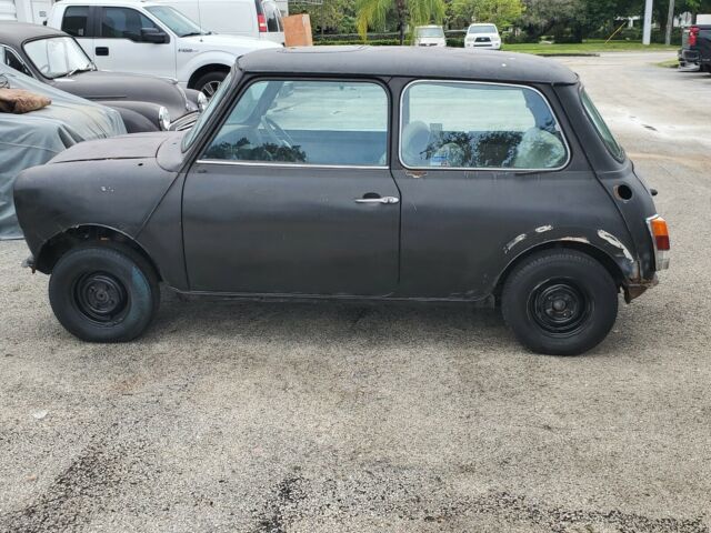 Austin Mini 1971 image number 28