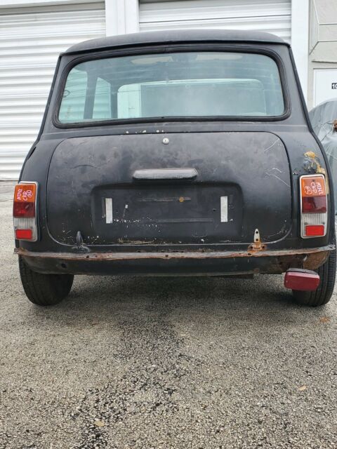 Austin Mini 1971 image number 30