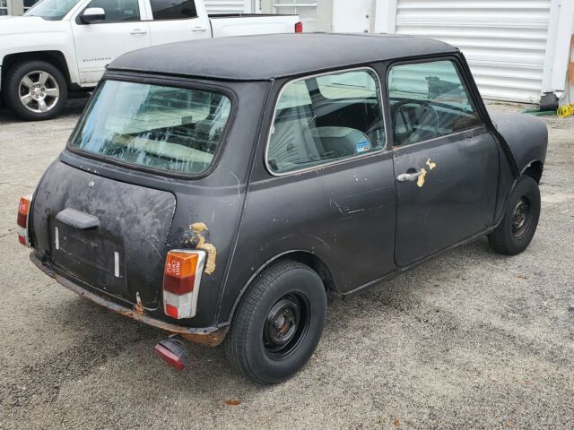 Austin Mini 1971 image number 31