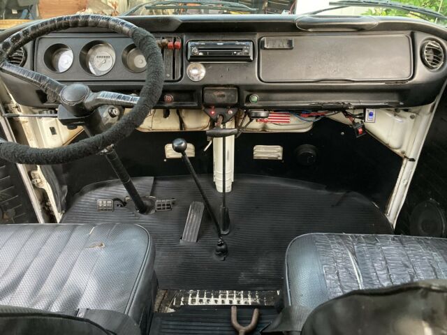 Volkswagen Westfalia Bus - Type 2 1971 image number 21