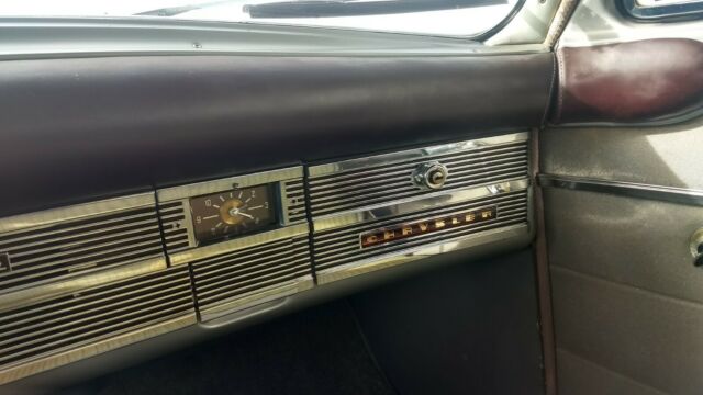 Chrysler C48 1950 image number 29