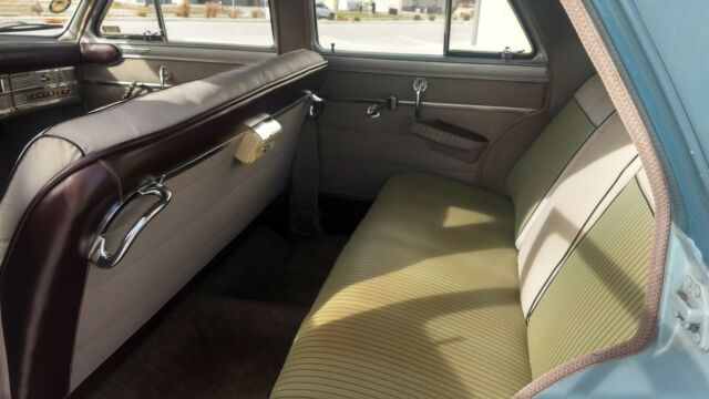 Chrysler C48 1950 image number 33