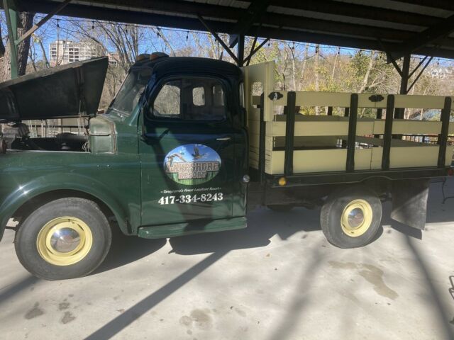 Dodge B-30 series 1952 image number 21