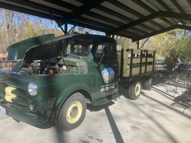 Dodge B-30 series 1952 image number 25