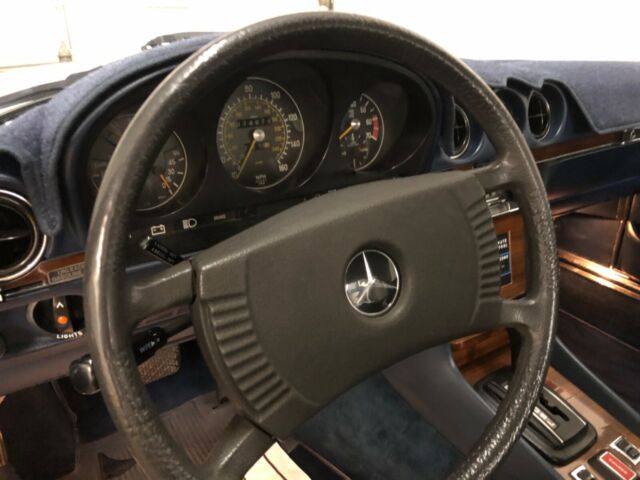 Mercedes-Benz SL-Class 1979 image number 11