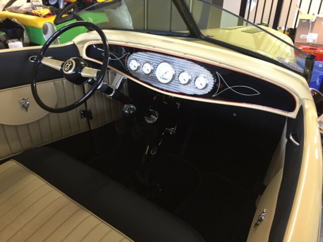 Ford Roadster 1932 image number 1