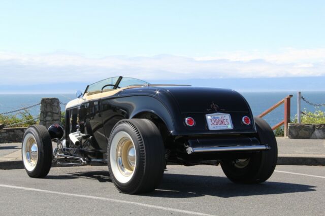 Ford Roadster 1932 image number 17