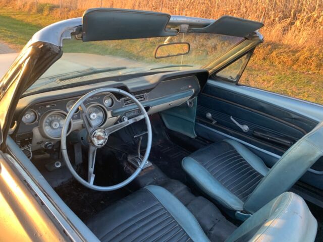 Ford Mustang 1967 image number 16