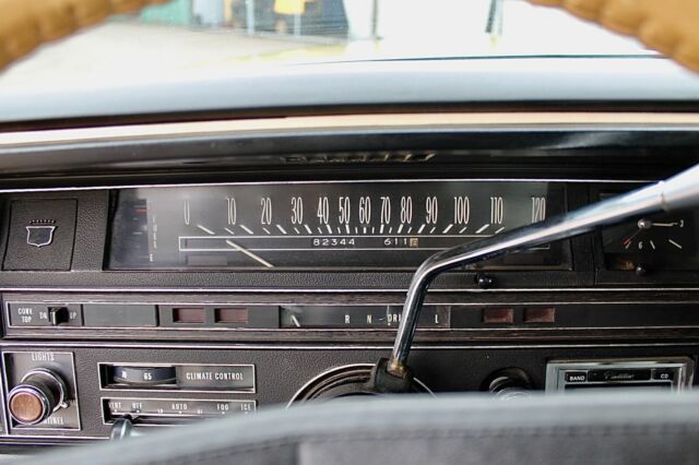 Cadillac DeVille 1969 image number 32