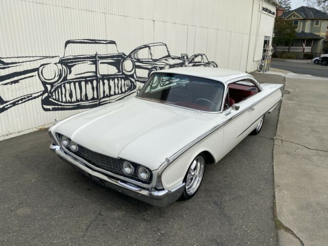 Ford Galaxie 1960 image number 1
