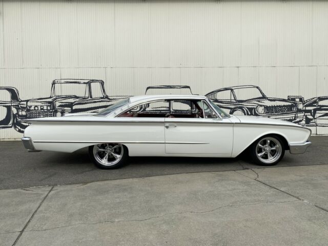 Ford Galaxie 1960 image number 12