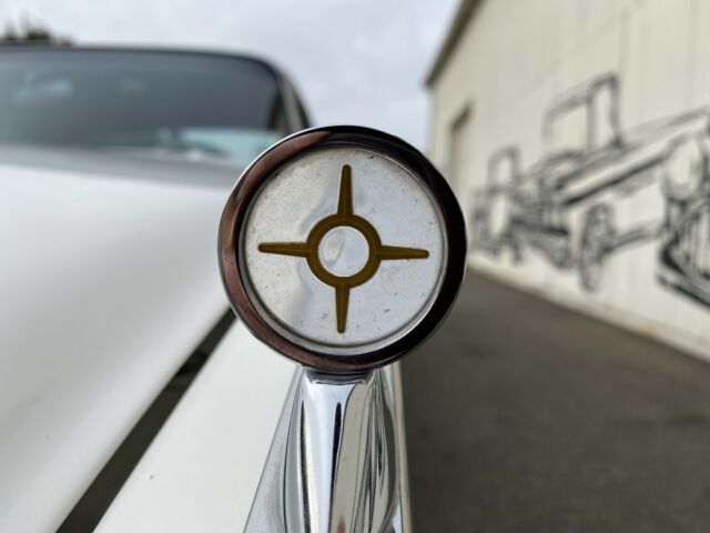 Ford Galaxie 1960 image number 21