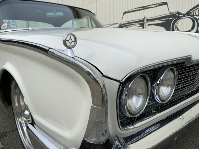 Ford Galaxie 1960 image number 22
