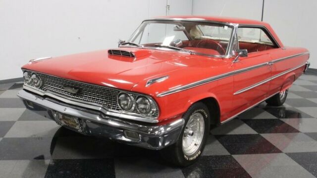 Ford Galaxie 1963 image number 29