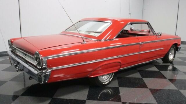 Ford Galaxie 1963 image number 38