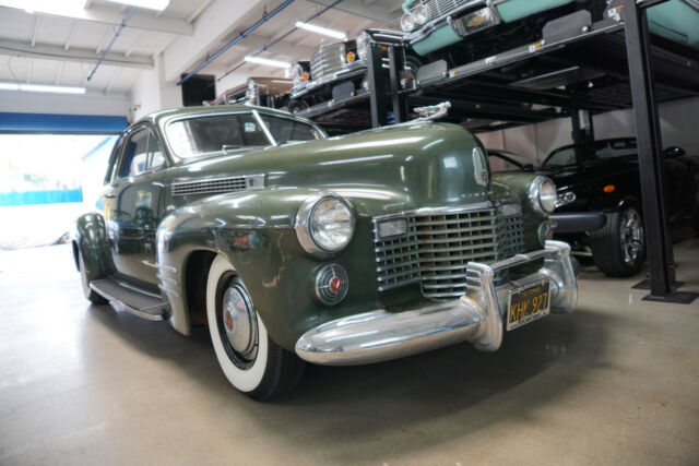 Cadillac Series 62 2 Door Hardtop 1941 image number 6