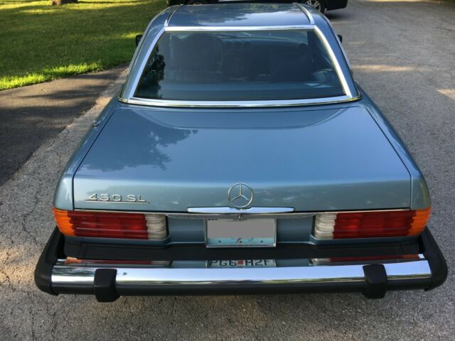 Mercedes-Benz SL-Class 1979 image number 3