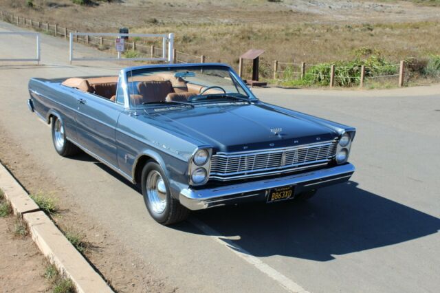 Ford Galaxie 1965 image number 1