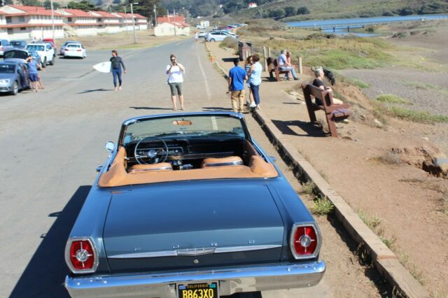 Ford Galaxie 1965 image number 2