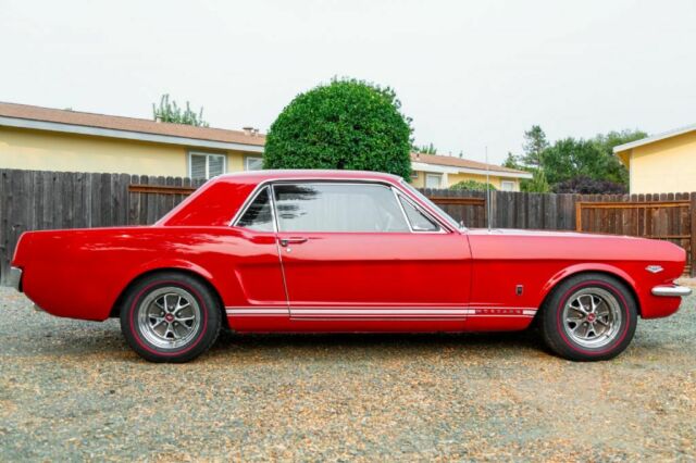 Ford Mustang 1966 image number 13