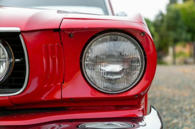 Ford Mustang 1966 image number 21