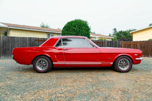Ford Mustang 1966 image number 30