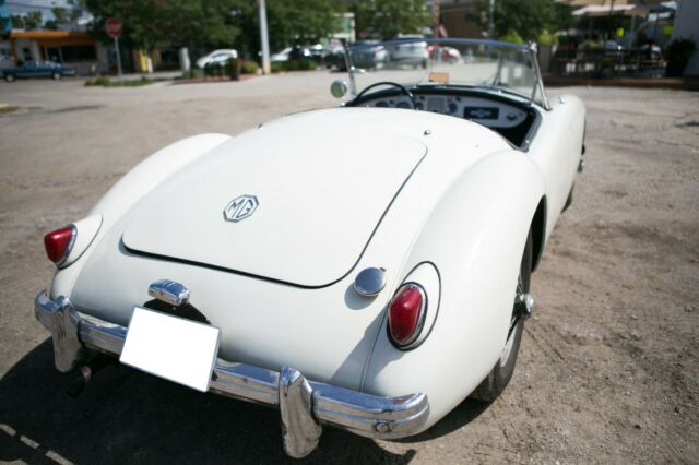 MG MGA 1956 image number 5