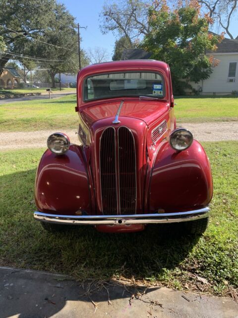Ford Anglia 1948 image number 2