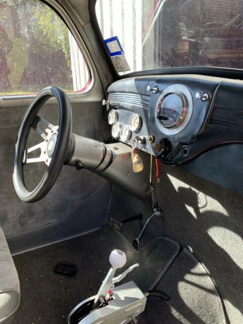 Ford Anglia 1948 image number 4