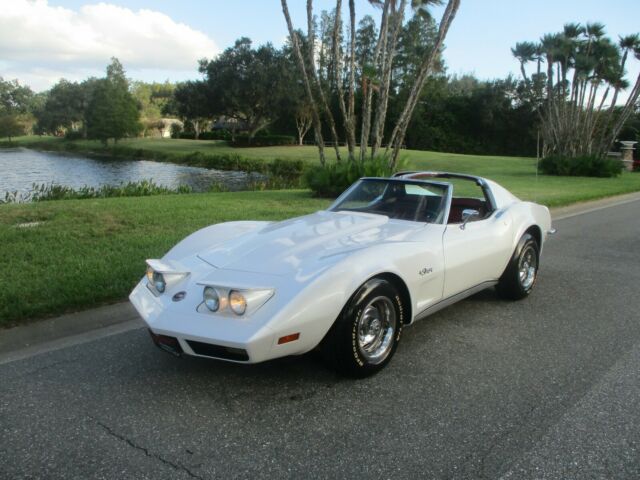 Chevrolet Corvette 1973 image number 11