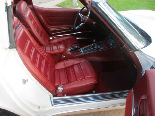 Chevrolet Corvette 1973 image number 13