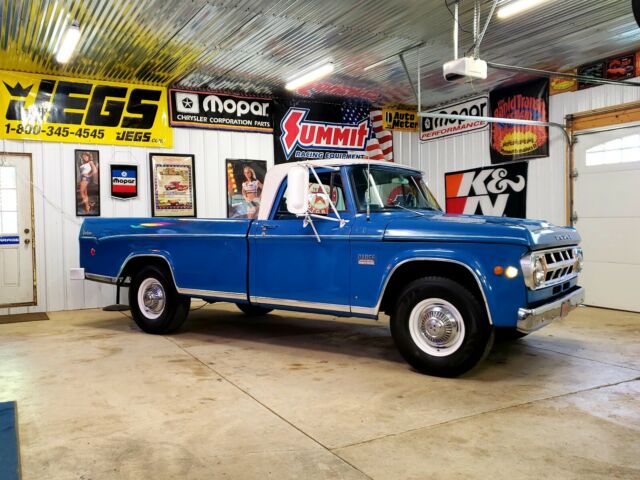 Dodge D/W Series 1969 image number 28