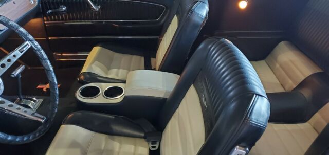 Ford Mustang 1965 image number 15