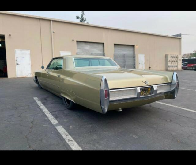 Cadillac DeVille 1967 image number 4